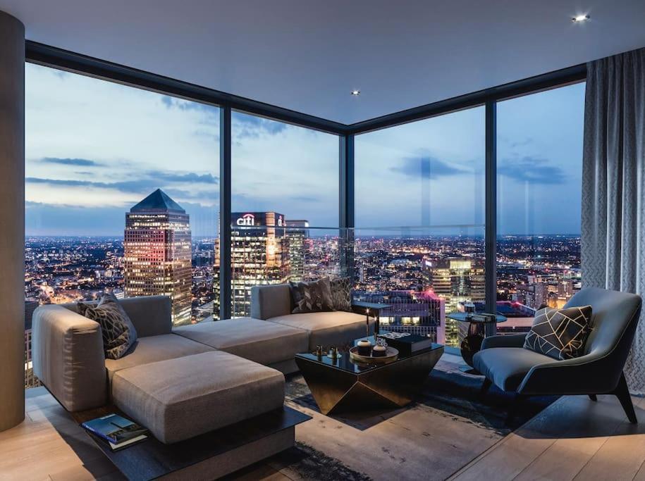 لندن Skyview Waterside City Luxury Apartment المظهر الخارجي الصورة